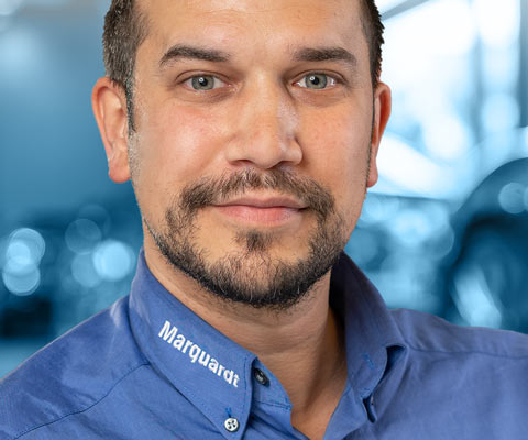 Das Bild zeigt Jason Pena