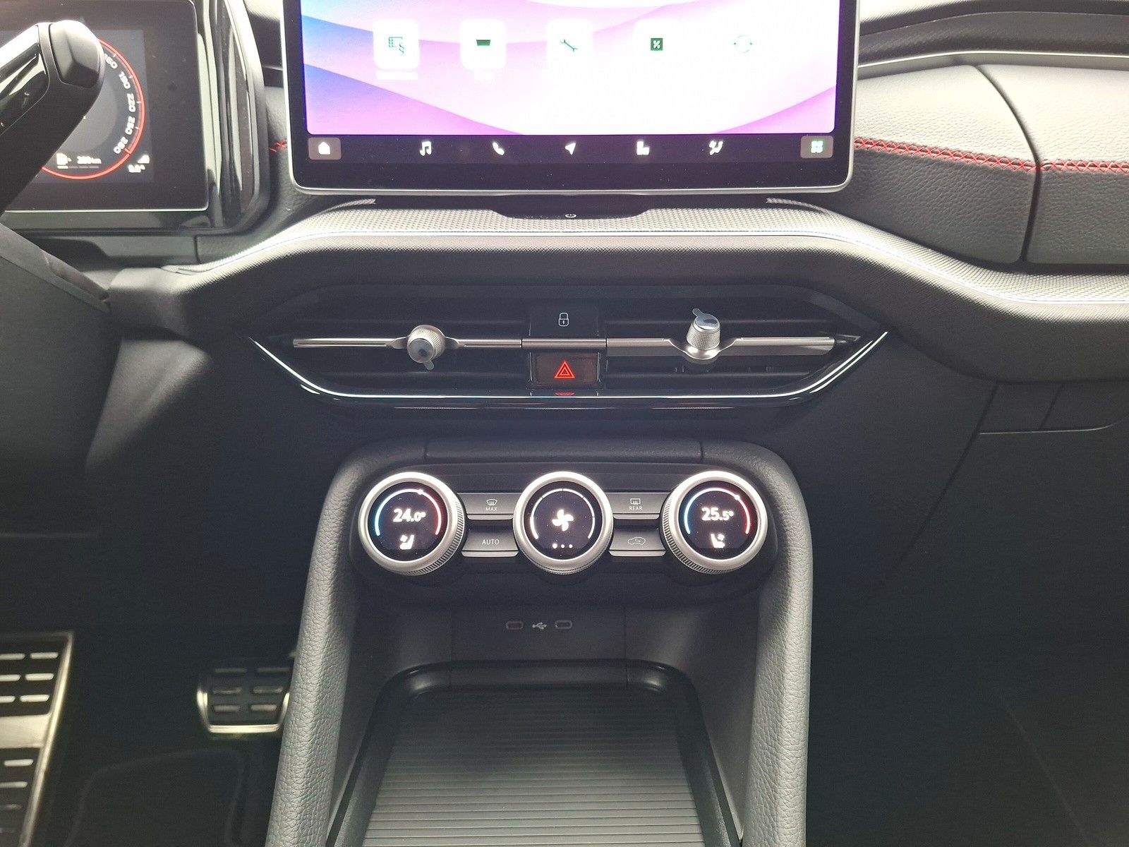 Fahrzeugabbildung SKODA Kodiaq 2.0TSI RS Pano 7 S.Headup Standh.Volleder