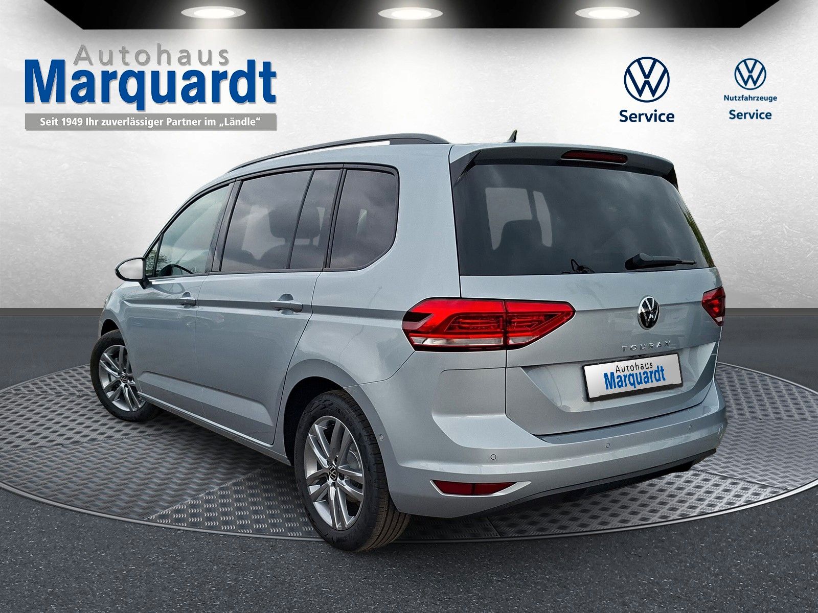 Fahrzeugabbildung Volkswagen Touran 1.5TSI IQ LED ACC 7Sitze Pano heizb.Front