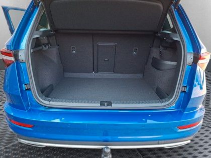 Fahrzeugabbildung SKODA Karoq 1.5 TSI Sportline Pano AHK Matrix 19" Side