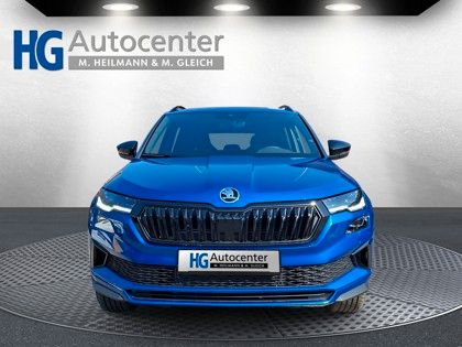 Fahrzeugabbildung SKODA Karoq 1.5 TSI Sportline Pano AHK Matrix 19" Side