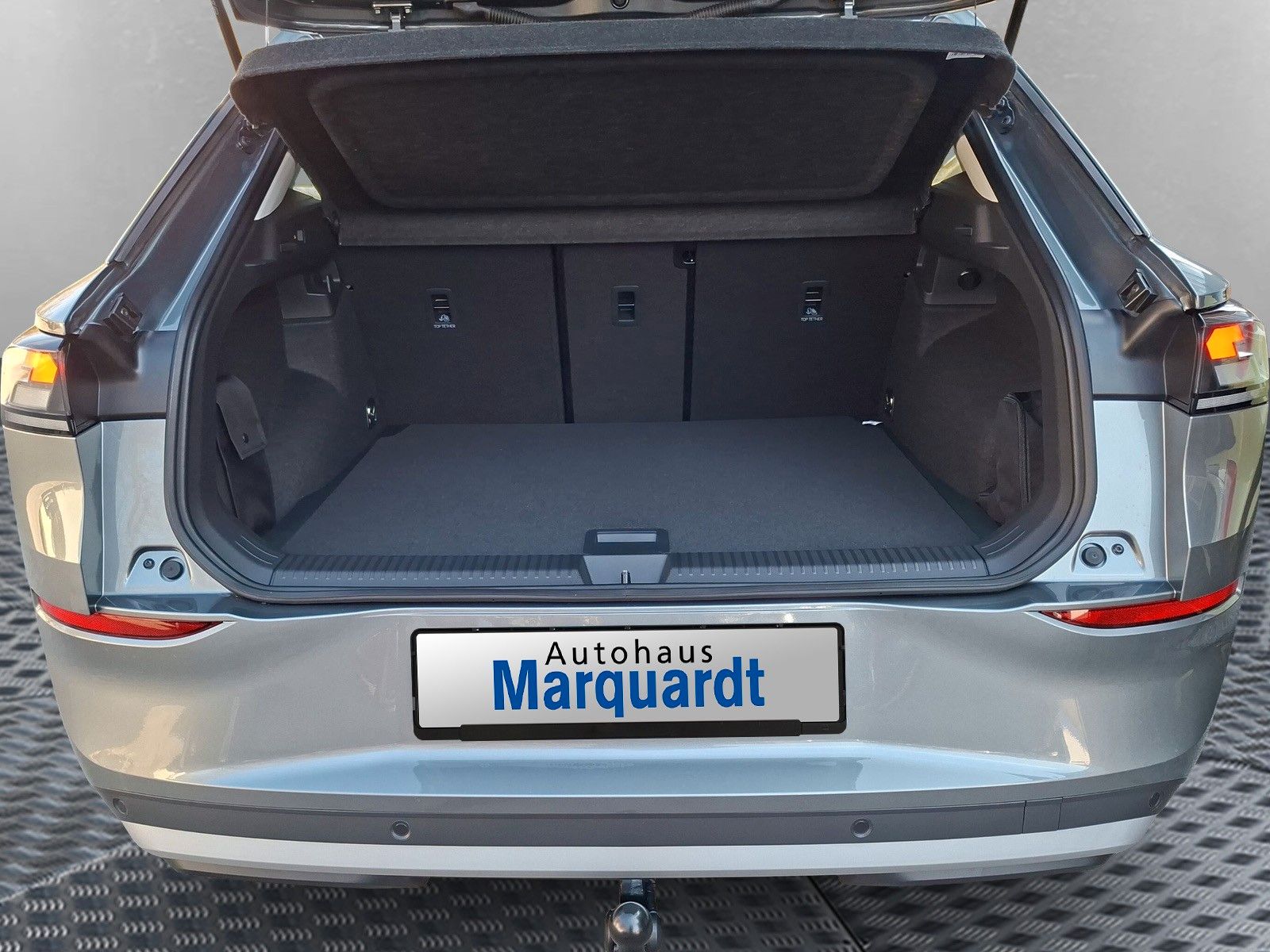 Fahrzeugabbildung Volkswagen T-Roc 1.5 eTSI Side LED AHK ACC Kamera Neu Mod