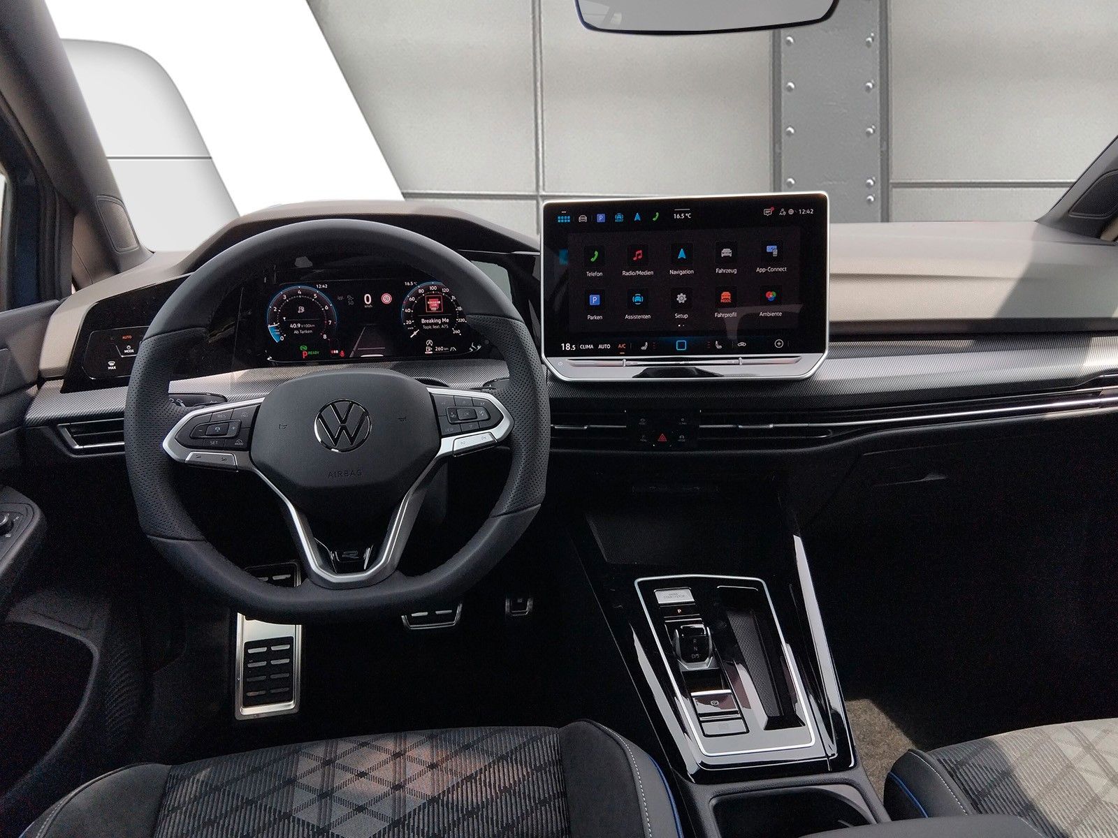 Fahrzeugabbildung Volkswagen Golf VIII 1.5eTSI R-Line Pano18"LED ACC AHK