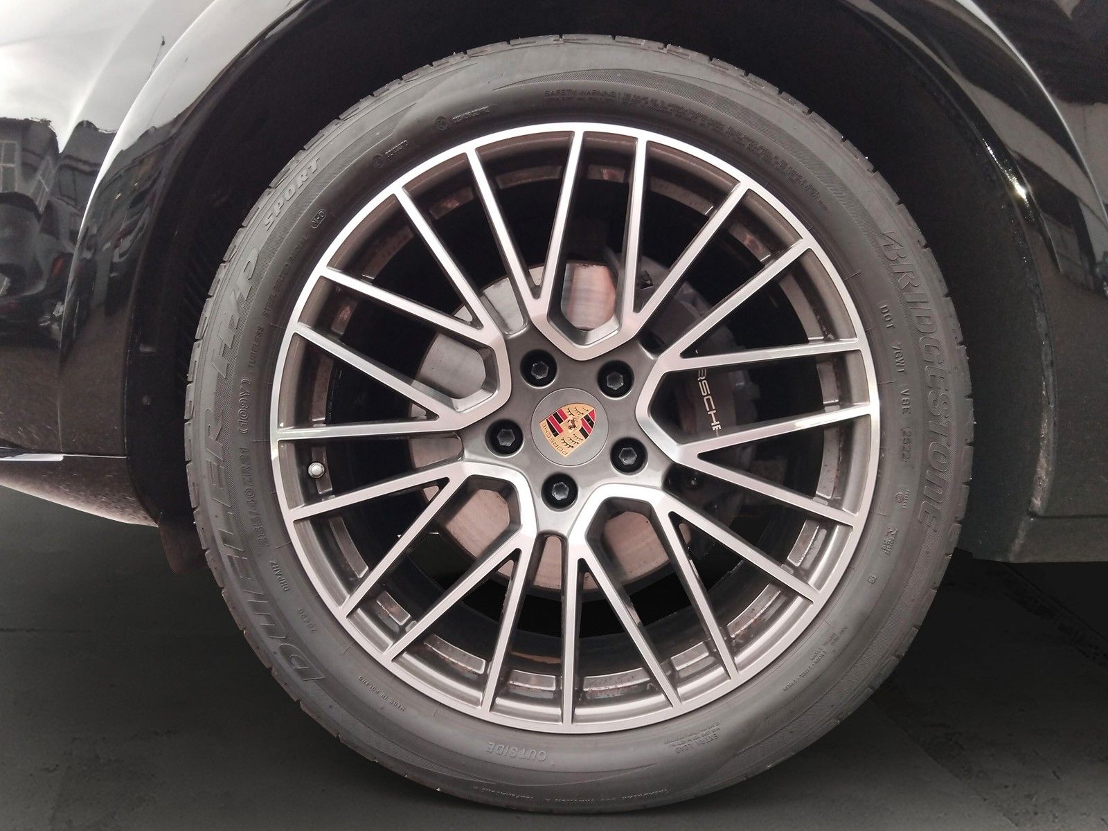 Fahrzeugabbildung Porsche Cayenne Coupe Hybrid Sport 21" Luft Bose  360°