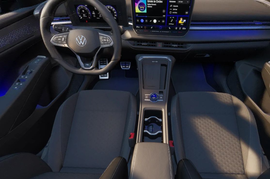 Fahrzeugabbildung Volkswagen T-Roc 1.5TSI R-Line Pano Navi AHK Side19"Neu Mod