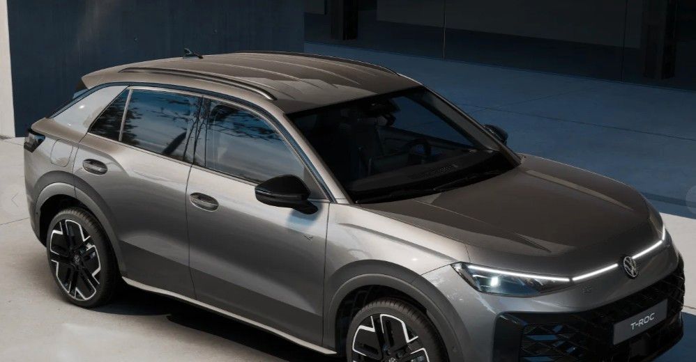 Fahrzeugabbildung Volkswagen T-Roc 1.5TSI R-Line Pano Navi AHK Side19"Neu Mod