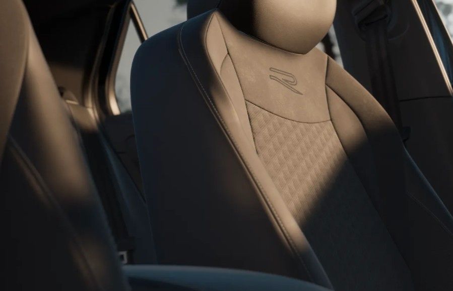 Fahrzeugabbildung Volkswagen T-Roc 1.5 TSI R-Line Pano Navi AHK 19" Neues Mod