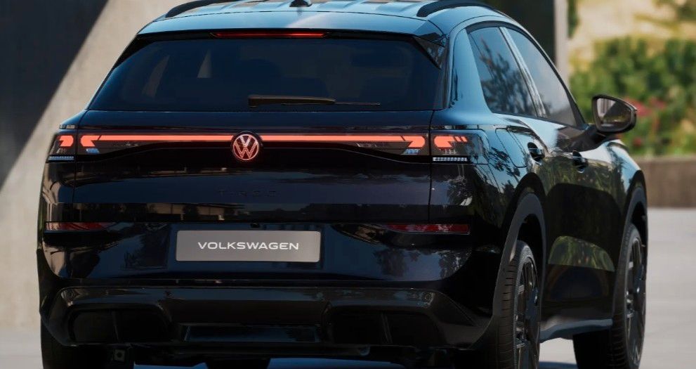 Fahrzeugabbildung Volkswagen T-Roc 1.5 TSI R-Line Pano Navi AHK 19" Neues Mod