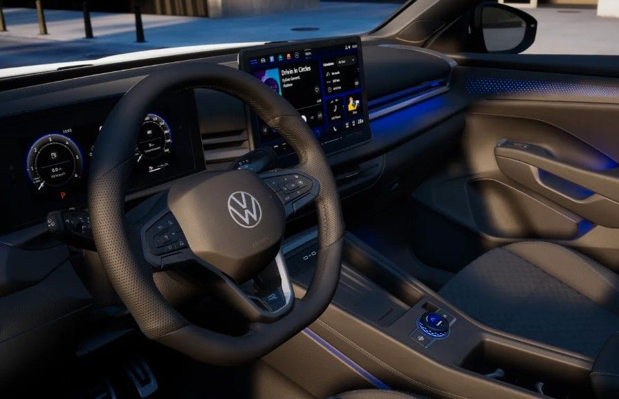Fahrzeugabbildung Volkswagen T-Roc 1.5TSI R-Line Pano Navi AHK 19" Neues Mod