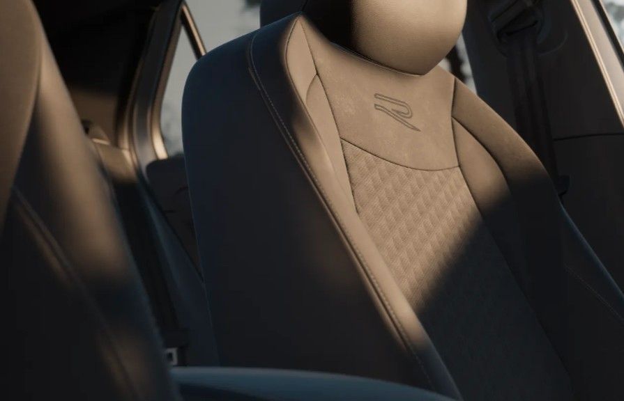 Fahrzeugabbildung Volkswagen T-Roc 1.5TSI R-Line Pano Navi AHK 19" Neues Mod