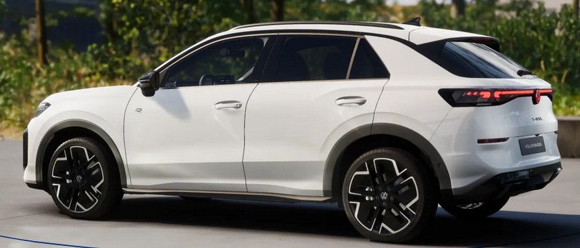 Fahrzeugabbildung Volkswagen T-Roc 1.5TSI R-Line Pano Navi AHK 19" Neues Mod