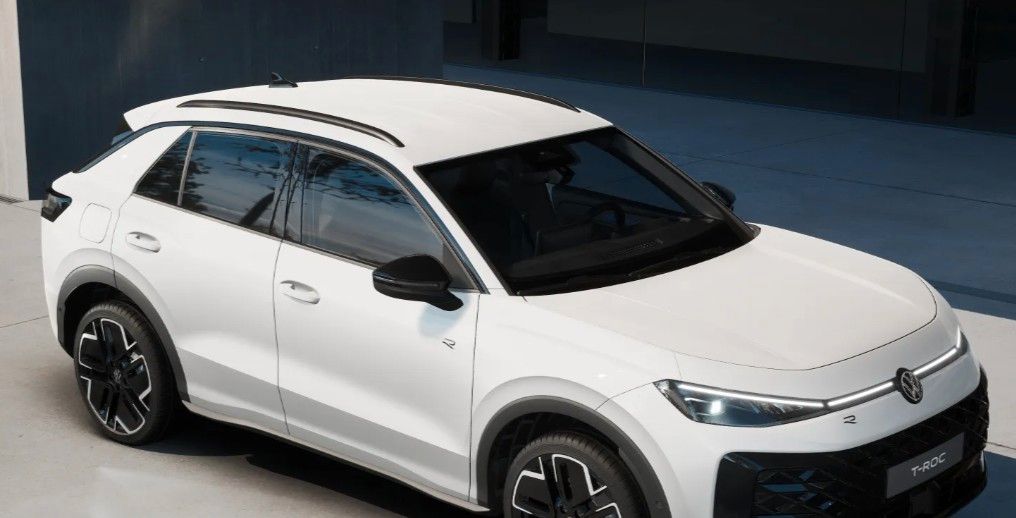 Fahrzeugabbildung Volkswagen T-Roc 1.5TSI R-Line Pano Navi AHK 19" Neues Mod