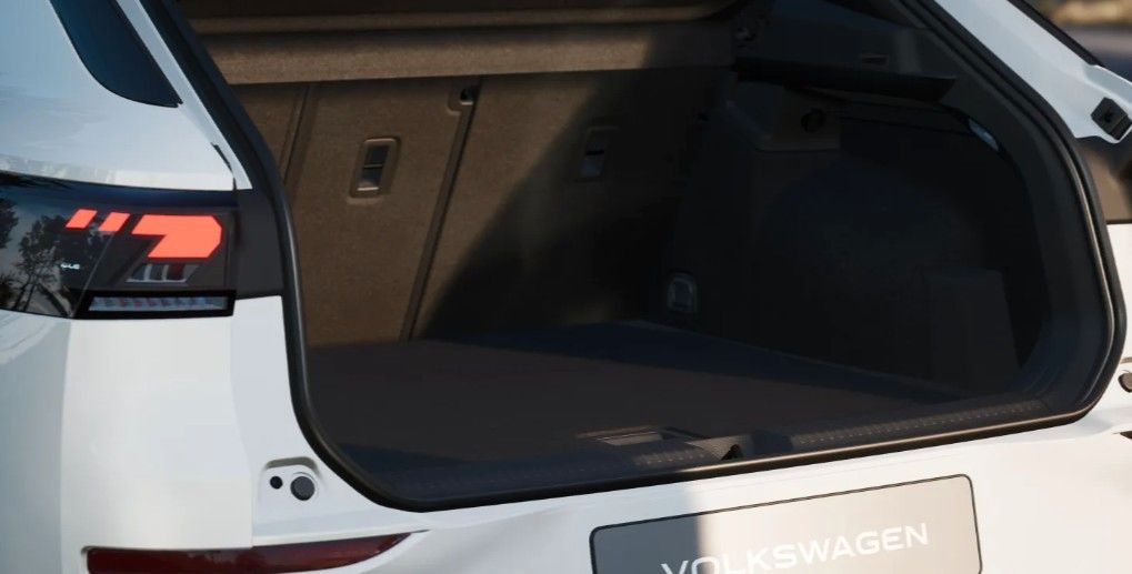 Fahrzeugabbildung Volkswagen T-Roc 1.5TSI R-Line Pano Navi AHK 19" Neues Mod