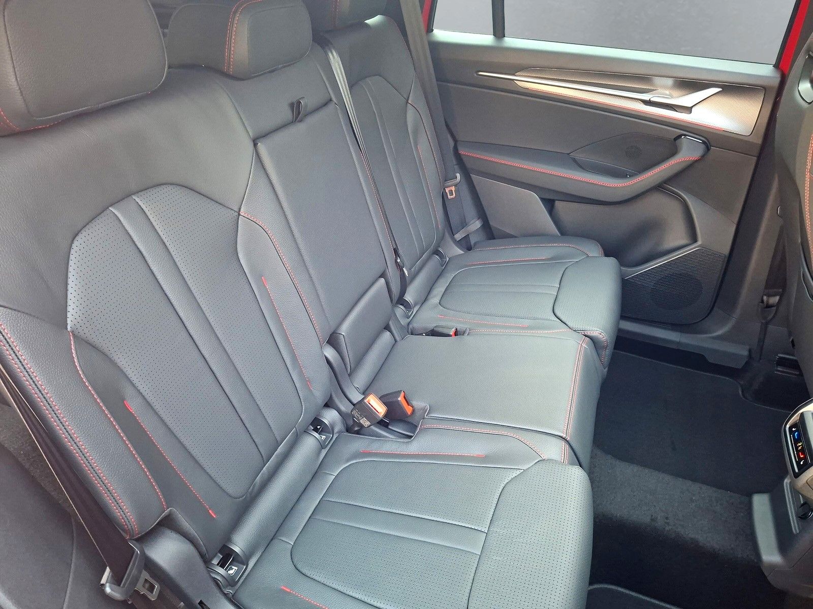 Fahrzeugabbildung SKODA Kodiaq 2.0TSI RS Pano Headup Standh.Leder360°