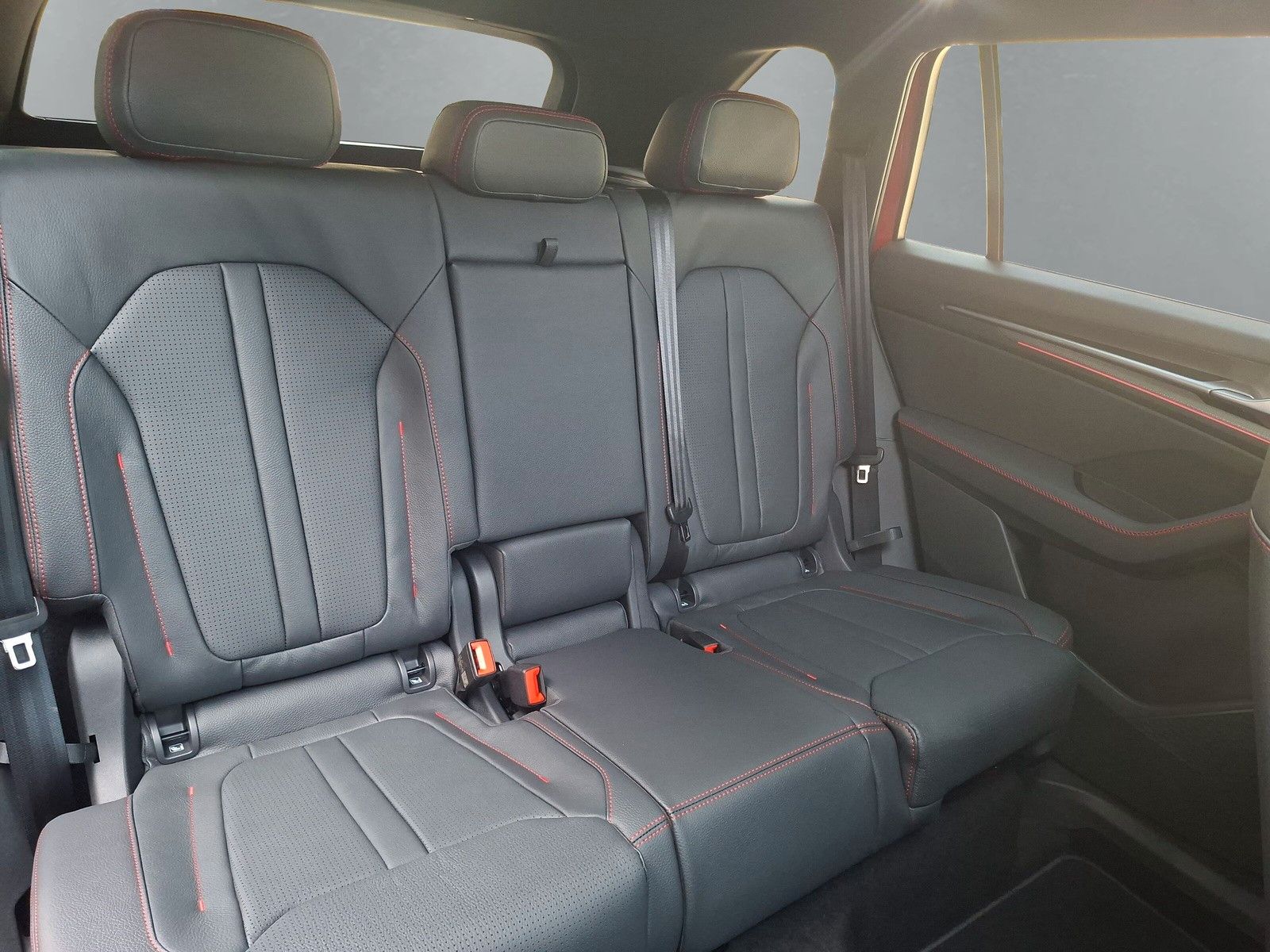 Fahrzeugabbildung SKODA Kodiaq 2.0TSI RS Pano Headup Standh.Leder360°