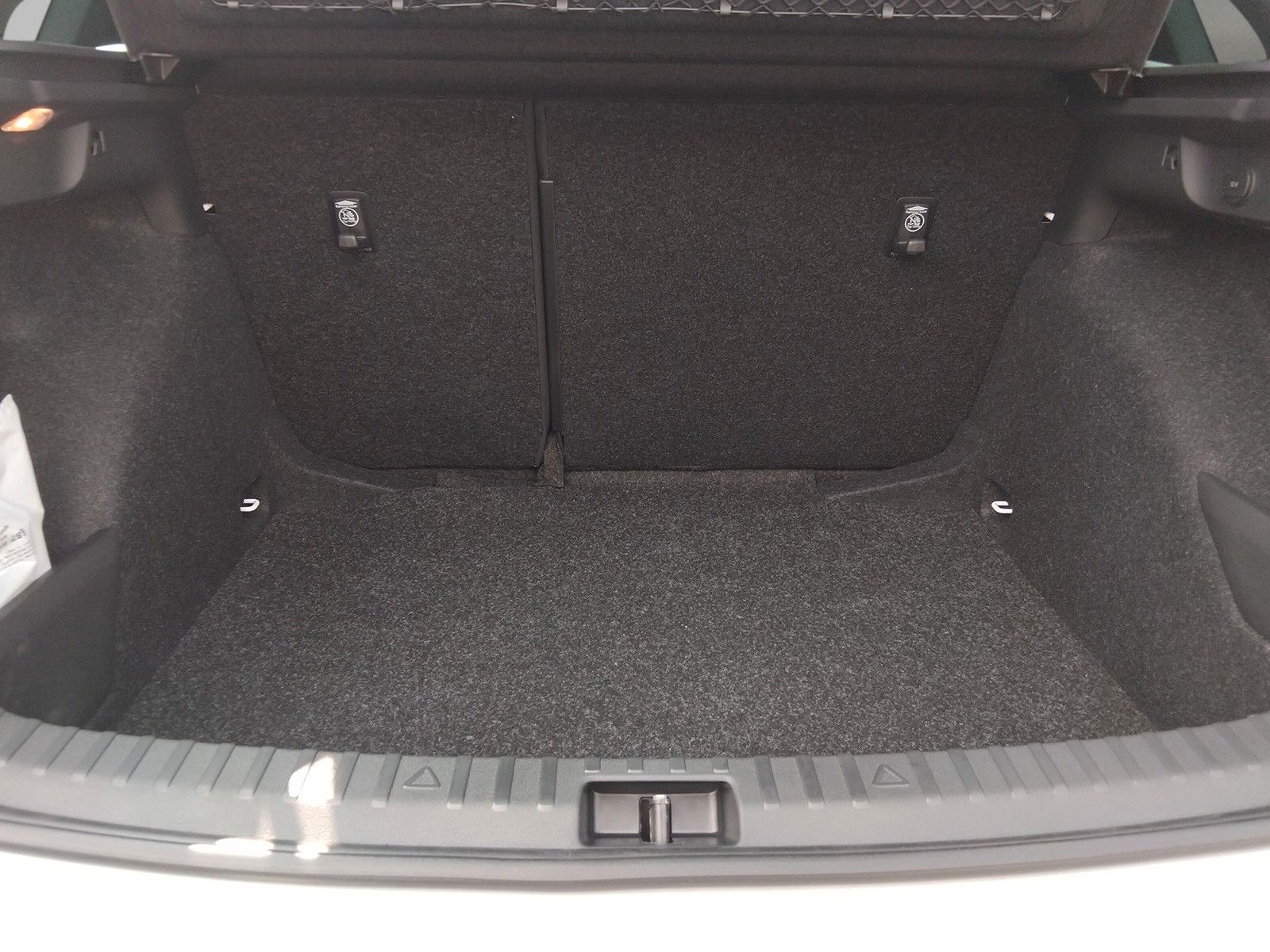 Fahrzeugabbildung SKODA Scala 1.5TSI Monte Carlo 5J.G.18"AHK Matrix Pano
