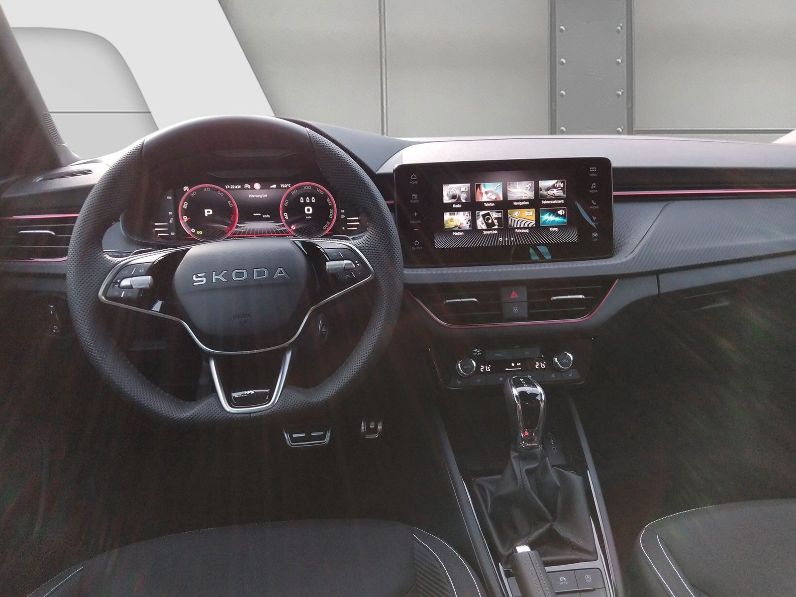 Fahrzeugabbildung SKODA Scala 1.5TSI Monte Carlo 5J.G.18"AHK Matrix Pano