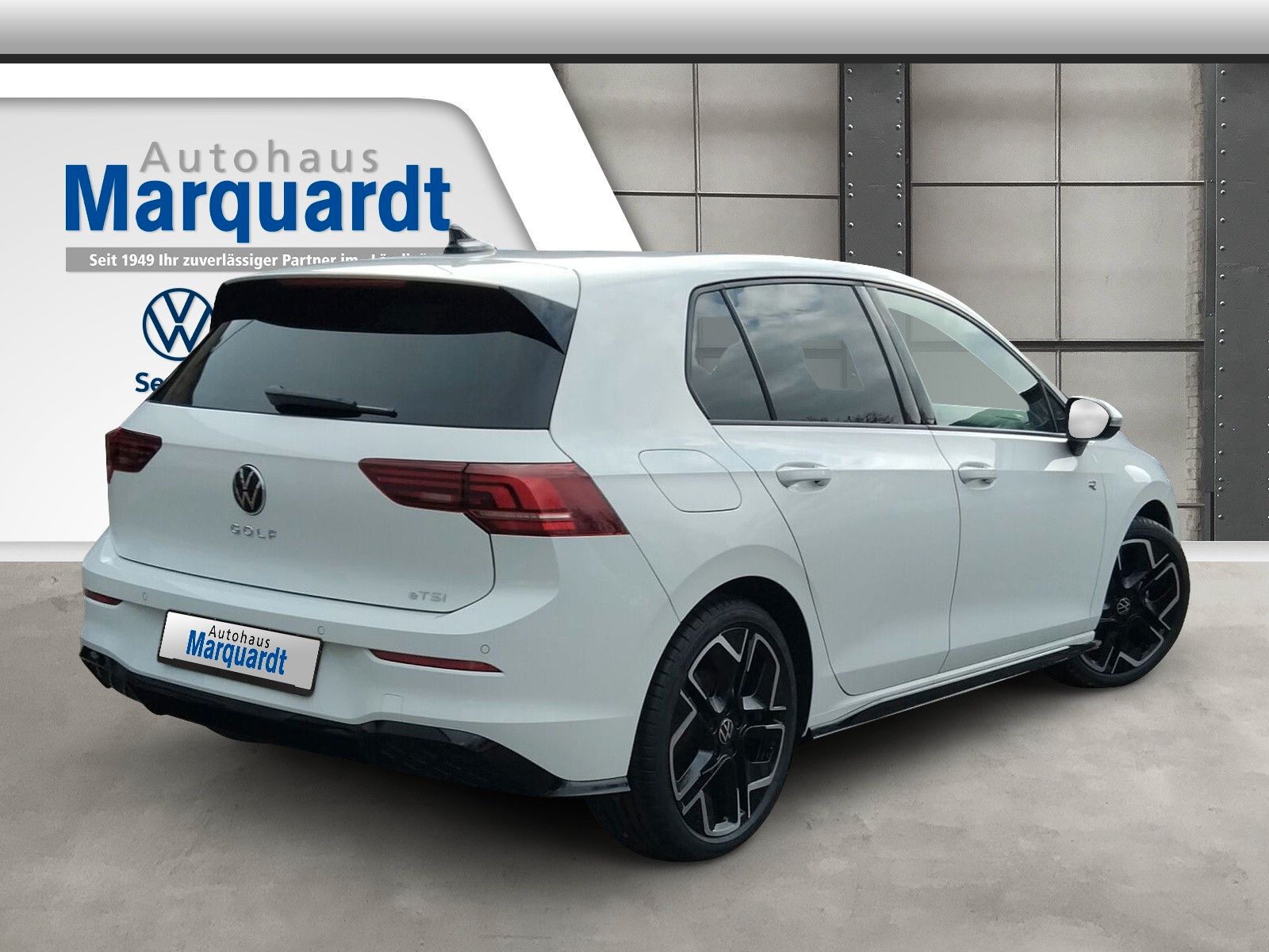 Fahrzeugabbildung Volkswagen Golf VIII 1.5eTSI Neu  R-Line Pano18"SideACC AHK