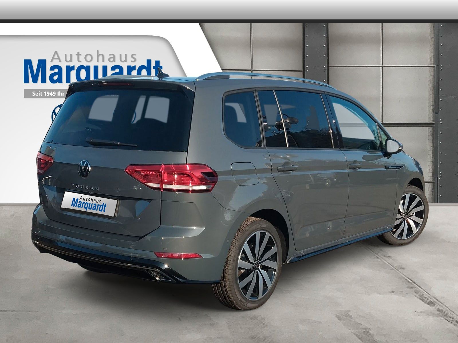Fahrzeugabbildung Volkswagen Touran 1.5TSI R-Line 7Sitz AHK IQ Navi Side 18"
