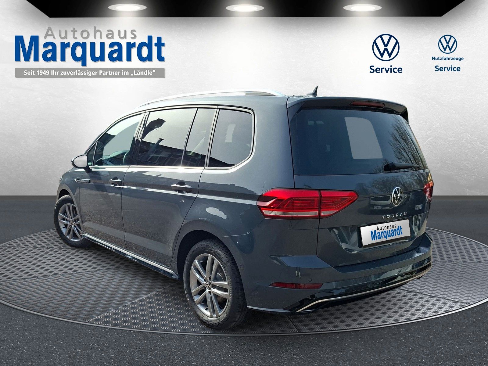 Fahrzeugabbildung Volkswagen Touran 1.5TSI R-Line 7Sitz AHK IQ Navi Side 17"