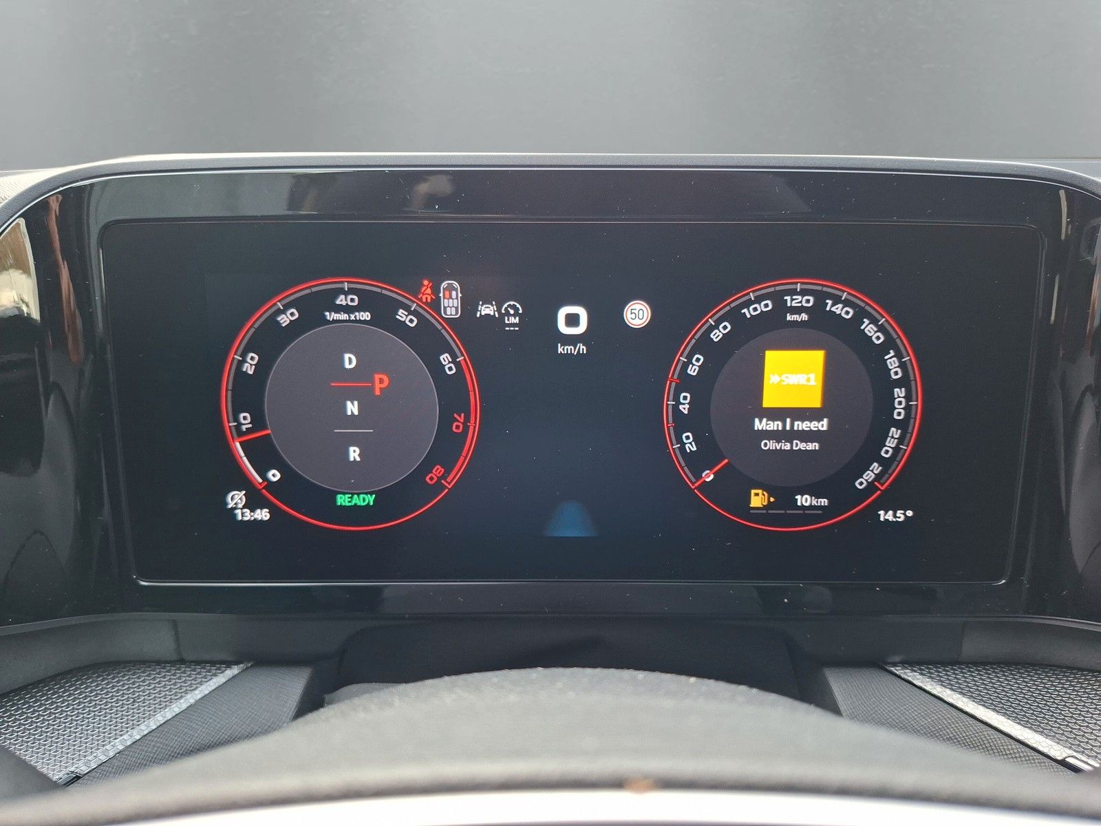 Fahrzeugabbildung SKODA Kodiaq Sportline 1.5TSI 7S.Pano AHK 360° 20"