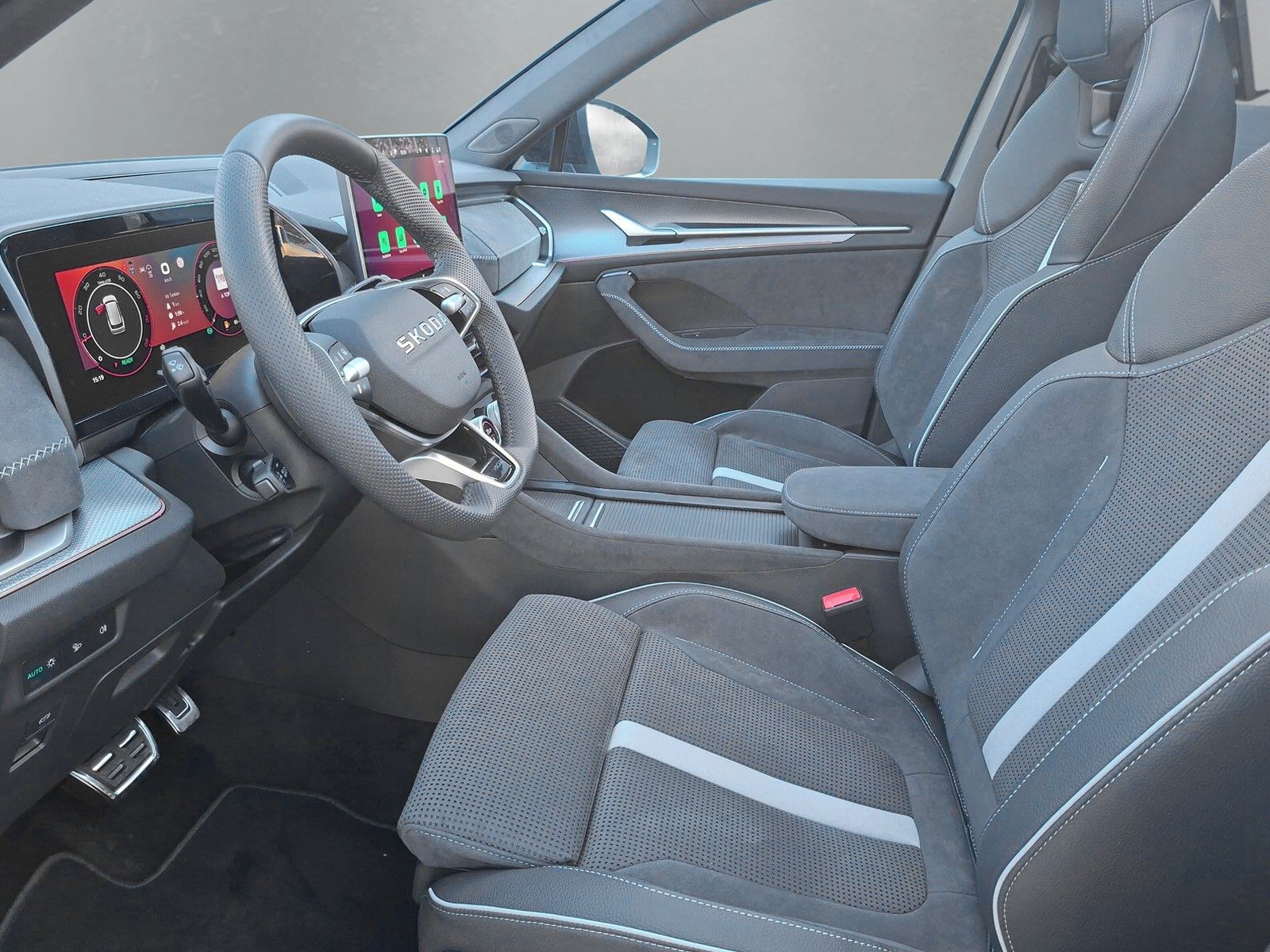 Fahrzeugabbildung SKODA Kodiaq Sportline 1.5TSI 7S.Pano AHK 360° 20"