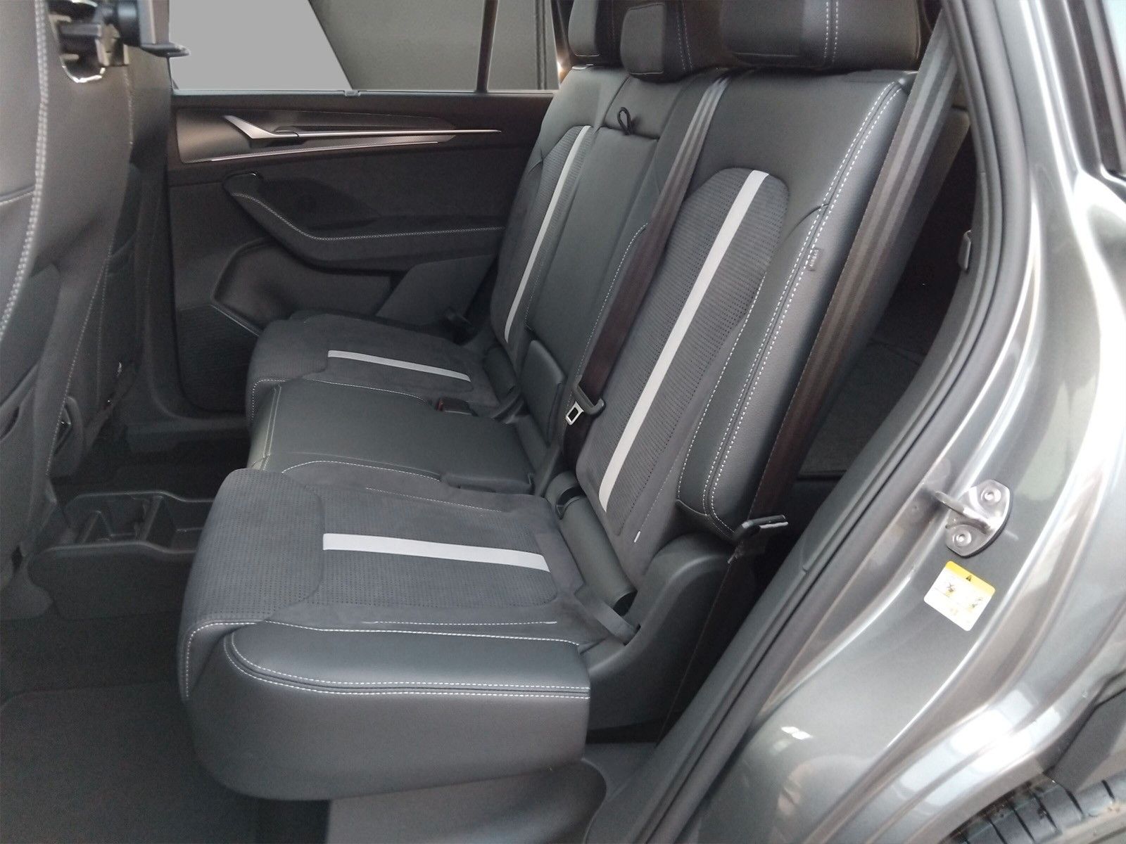 Fahrzeugabbildung SKODA Kodiaq Sportline 1.5TSI IV Plug In Pano AHK