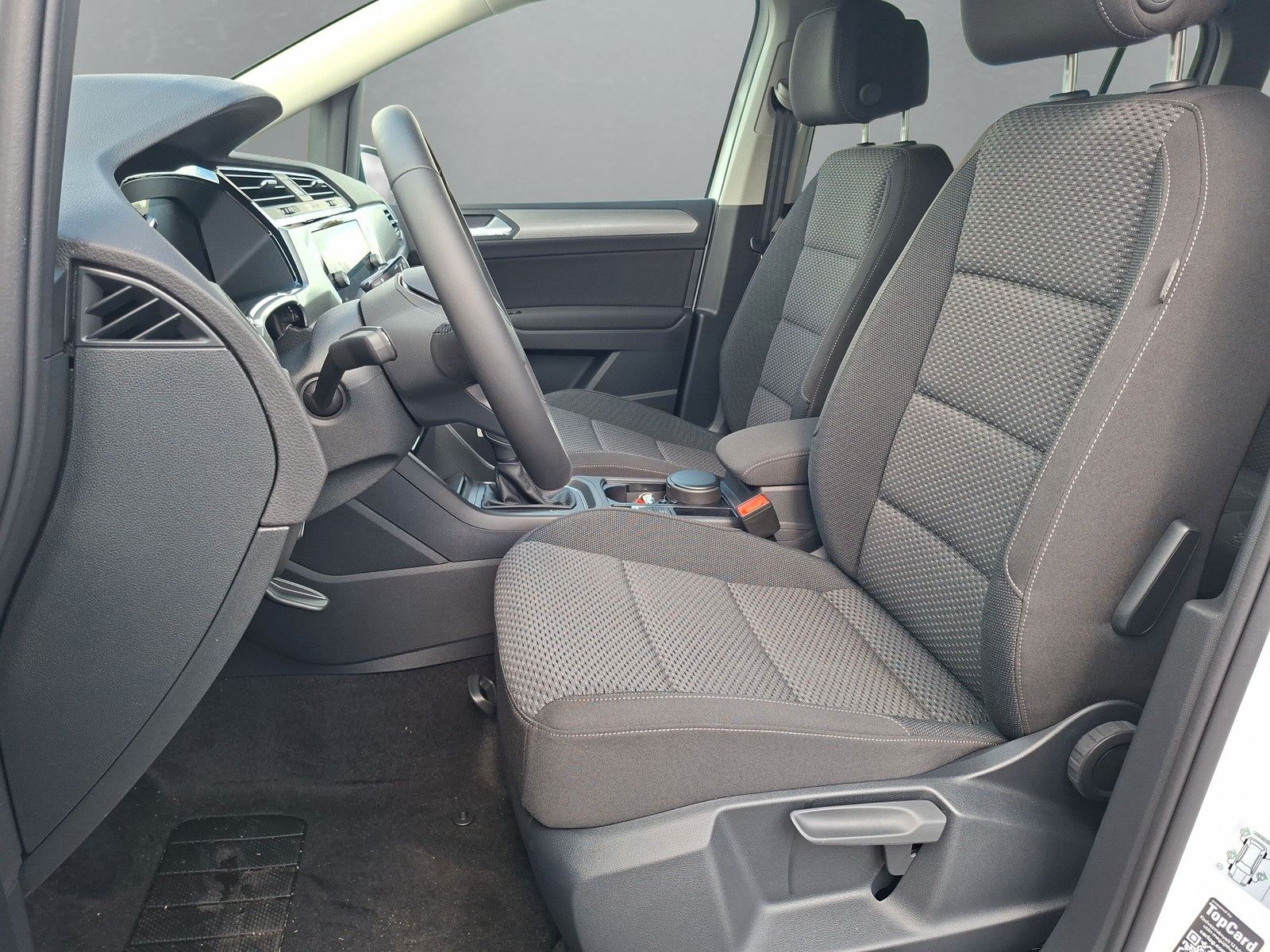 Fahrzeugabbildung Volkswagen Touran 1.5TSI IQ LED ACC 7Stz Standh Side 17"