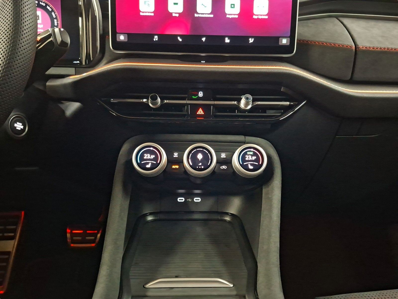 Fahrzeugabbildung SKODA Kodiaq 2.0TSI RS Pano AHK .Headup Standh.DCC