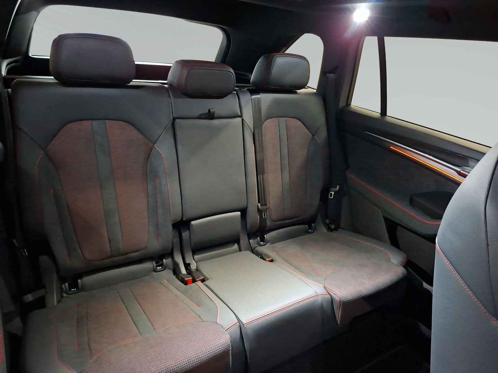 Fahrzeugabbildung SKODA Kodiaq 2.0TSI RS Pano AHK .Headup Standh.DCC