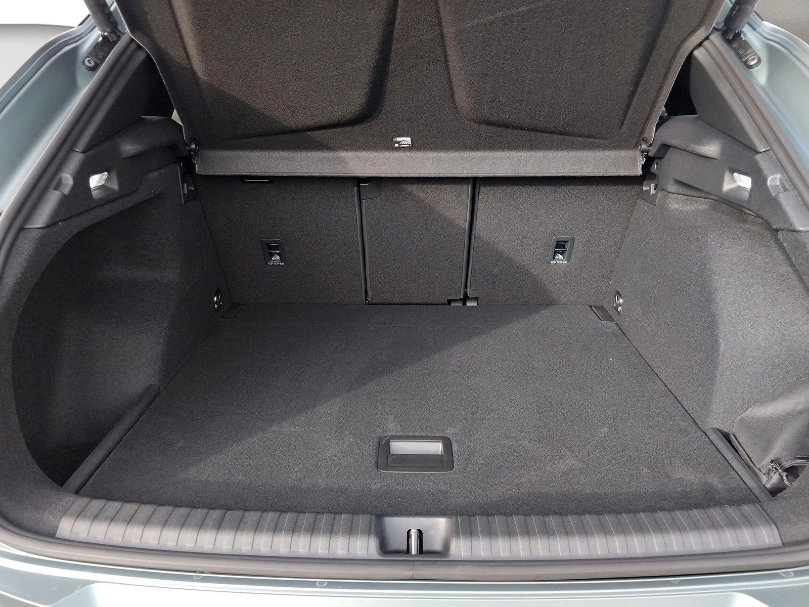 Fahrzeugabbildung CUPRA Terramar 2.0TSI VZ 20"Pano.AHK
