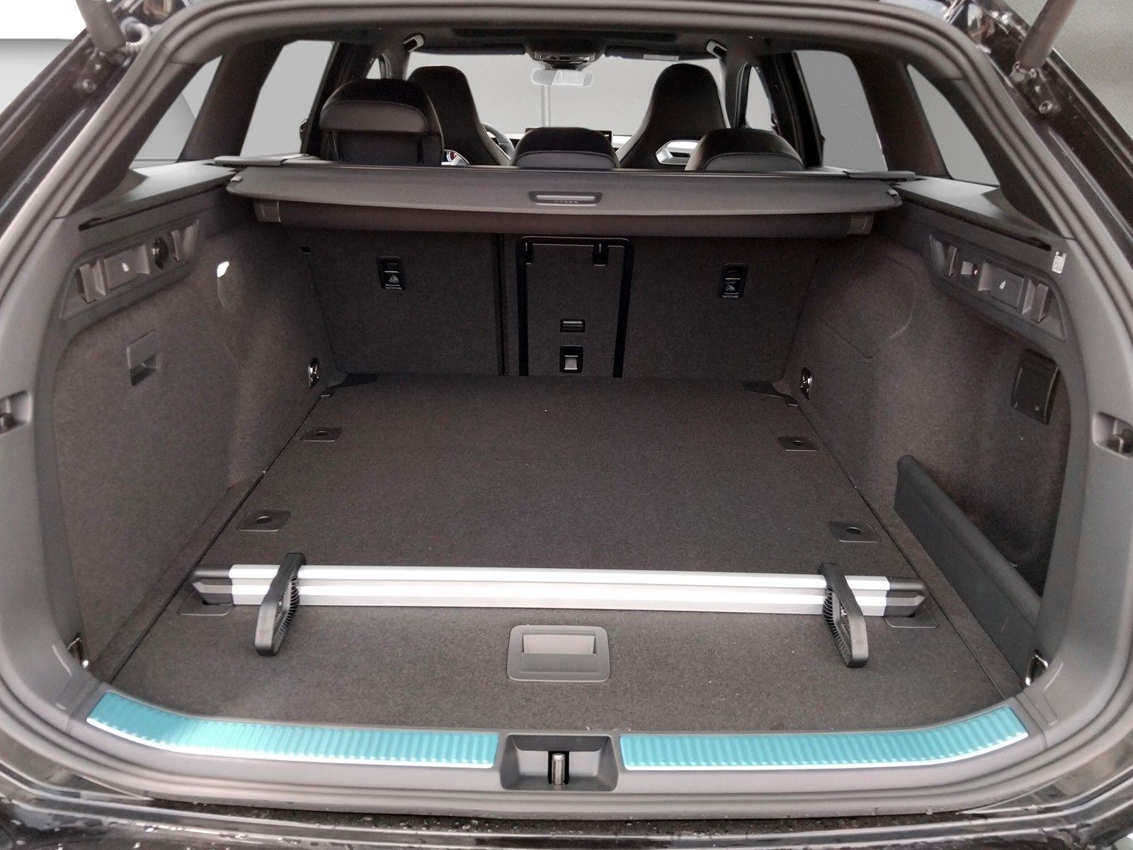 Fahrzeugabbildung Volkswagen Passat Variant 2.0TDI 4M R-Line Vollausst.Mod.26