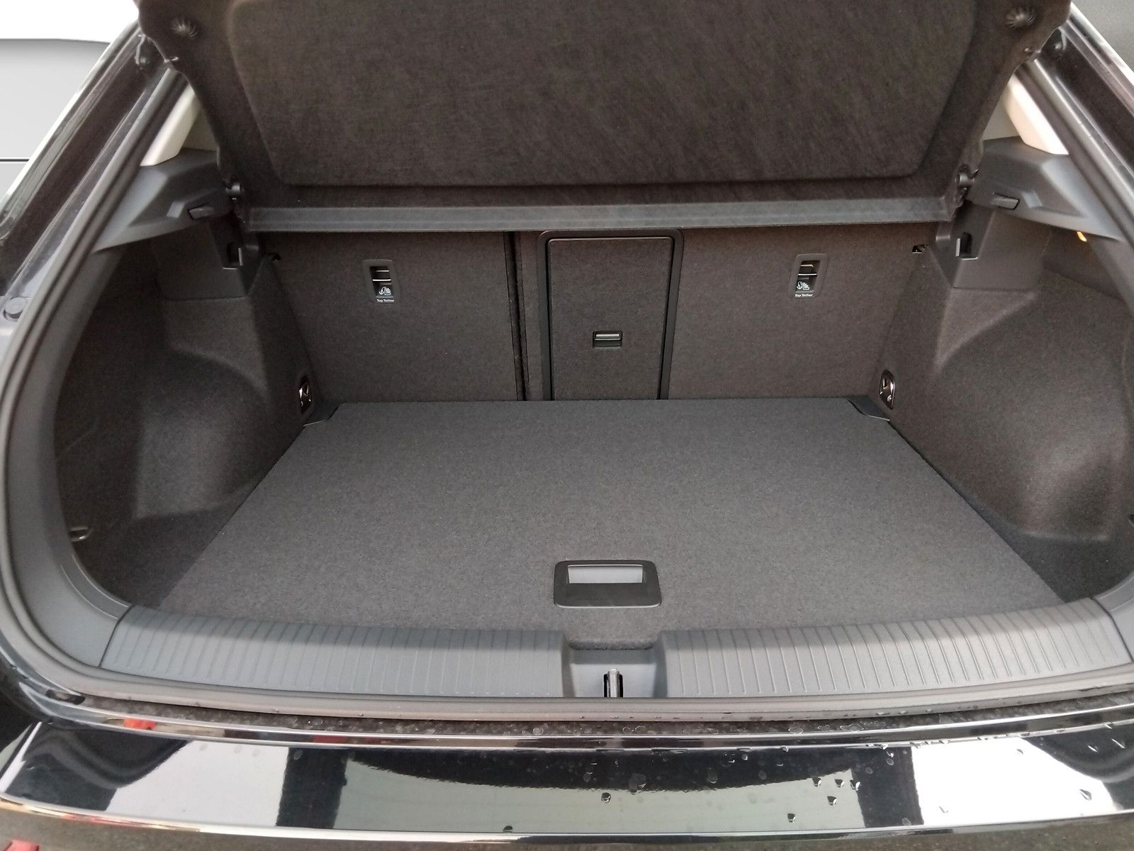 Fahrzeugabbildung Volkswagen T-Roc 1.5 TSI DSG Navi AHK LED ACC Kamera