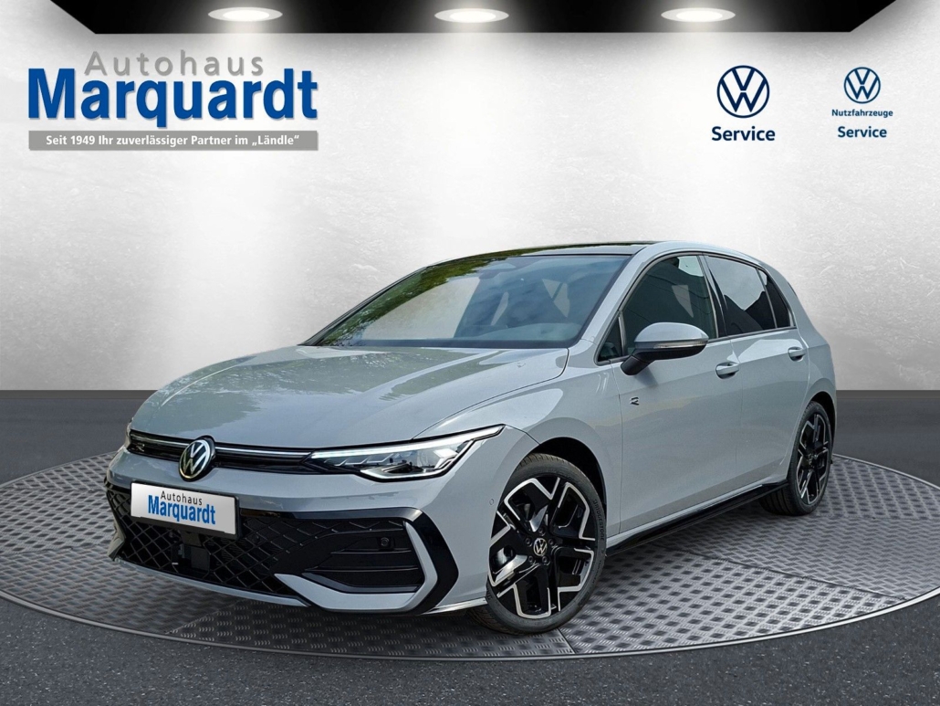 Volkswagen Golf VIII 1.5eTSI R-Line Pano 18" LED ACC Side