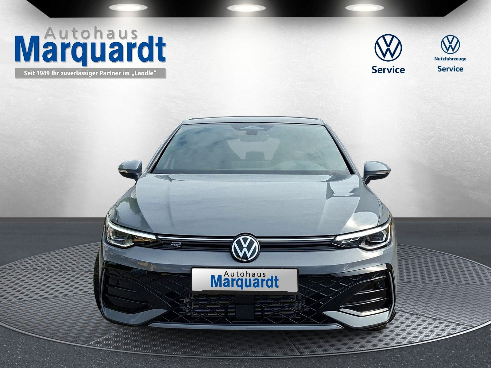 Fahrzeugabbildung Volkswagen Golf VIII 1.5eTSI R-Line Pano 18" LED ACC Side