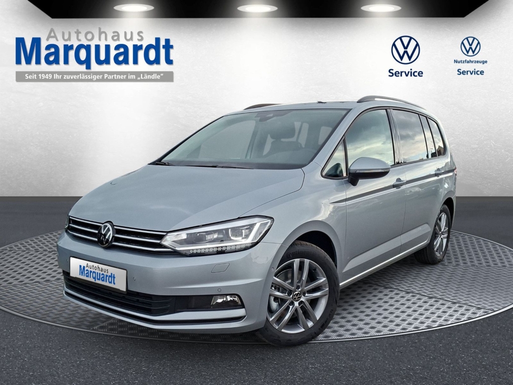 Volkswagen Touran 1.5TSI DSG AHK 7S. Pano17" heizb.Front