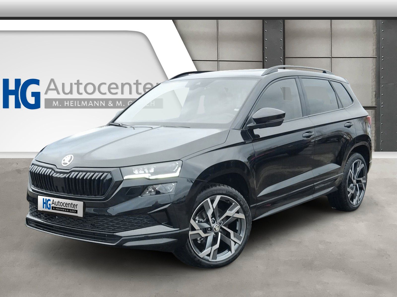 Fahrzeugabbildung SKODA Karoq Sportline 2.0TSI 4x4 Pano AHK 19" Leder