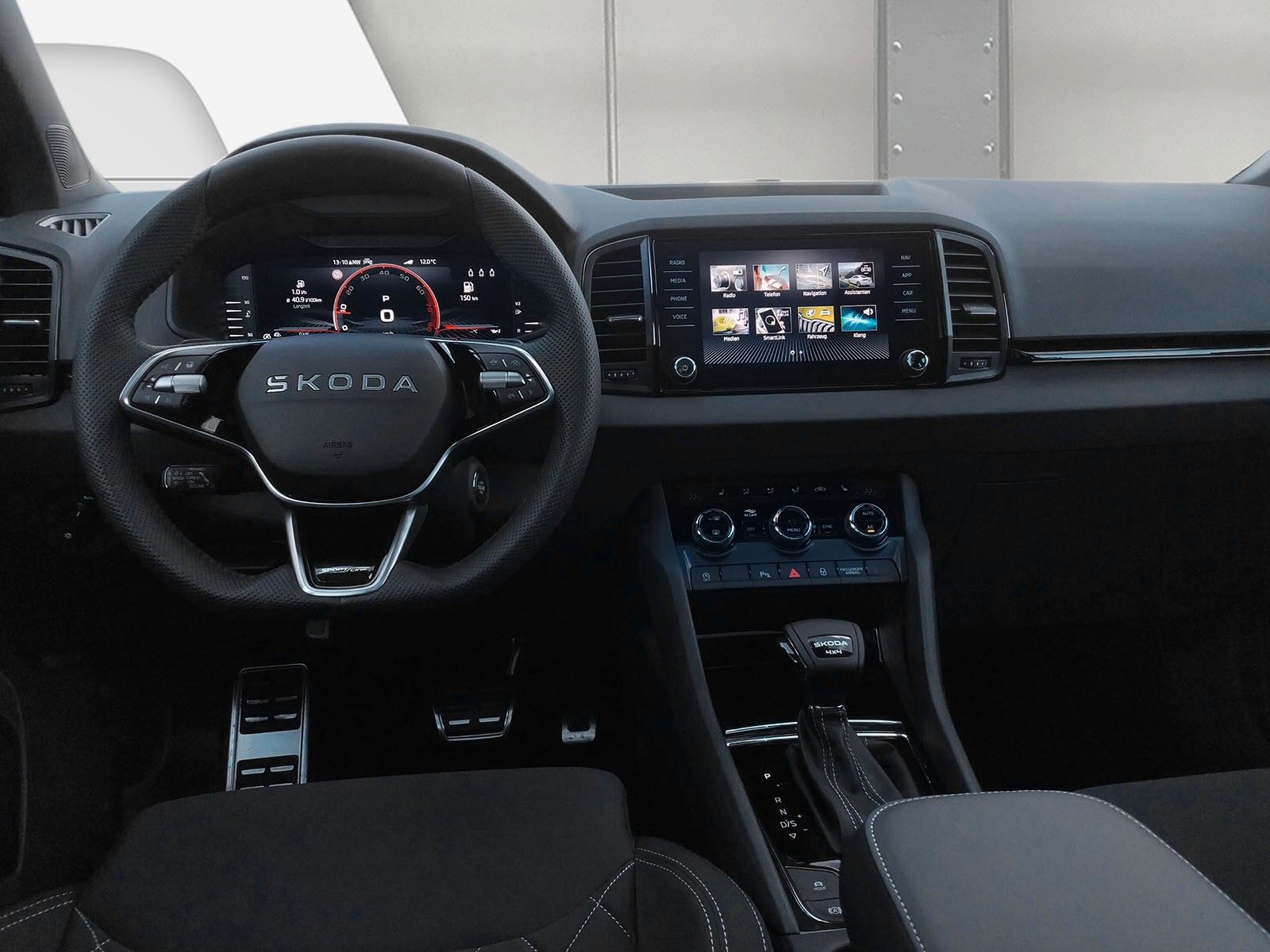 Fahrzeugabbildung SKODA Karoq Sportline 2.0TSI 4x4 Pano AHK 19" Leder