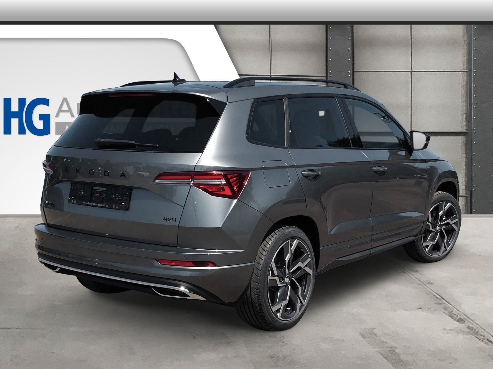 Fahrzeugabbildung SKODA Karoq Sportline 2.0TSI 4x4 Pano AHK 19" Leder