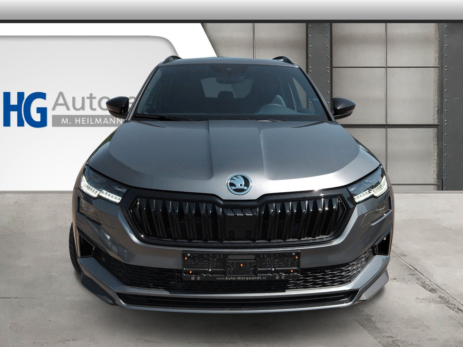 Fahrzeugabbildung SKODA Karoq Sportline 2.0TSI 4x4 Pano AHK 19" Leder
