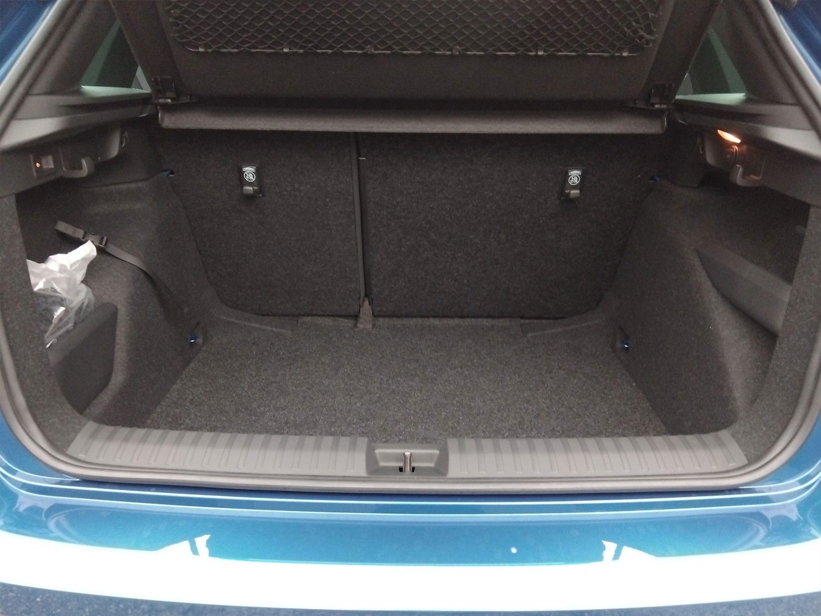 Fahrzeugabbildung SKODA Kamiq 1.5 TSI Monte Carlo Pano Matrix Kamera