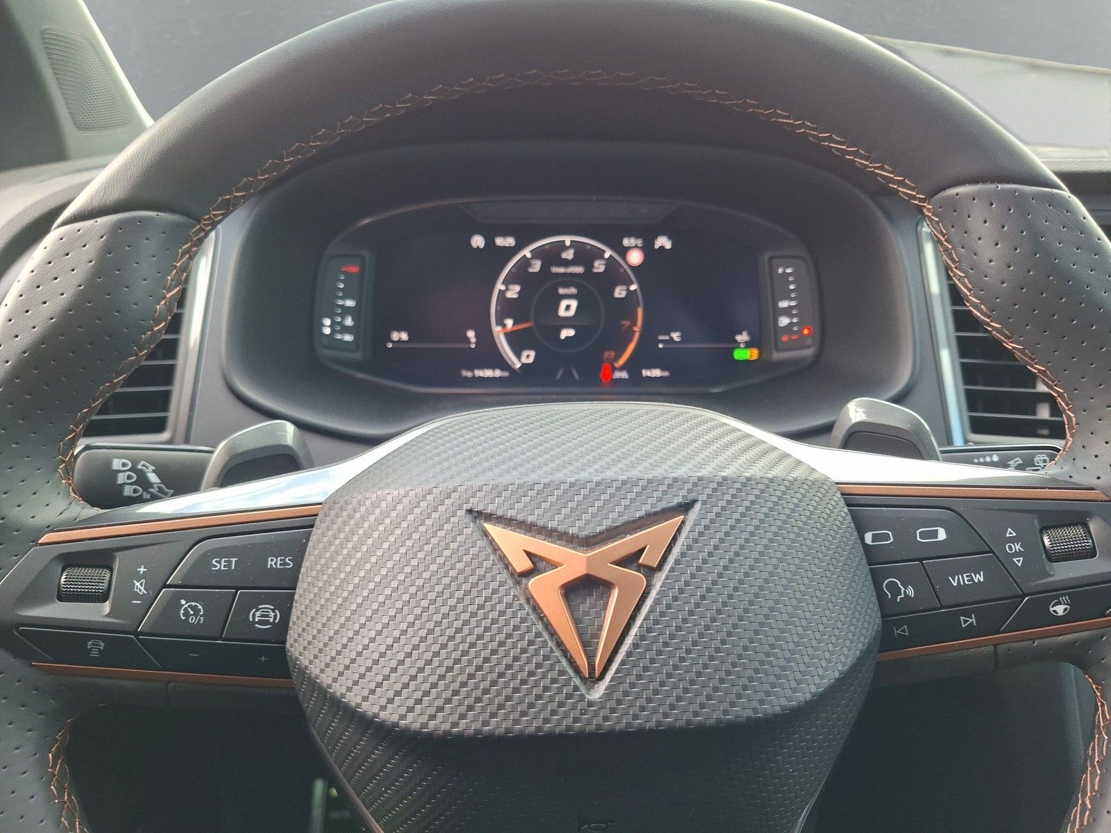 Fahrzeugabbildung CUPRA Ateca 1.5 TSI LED Navi 19"AHK 5 J.Gar. Kamera