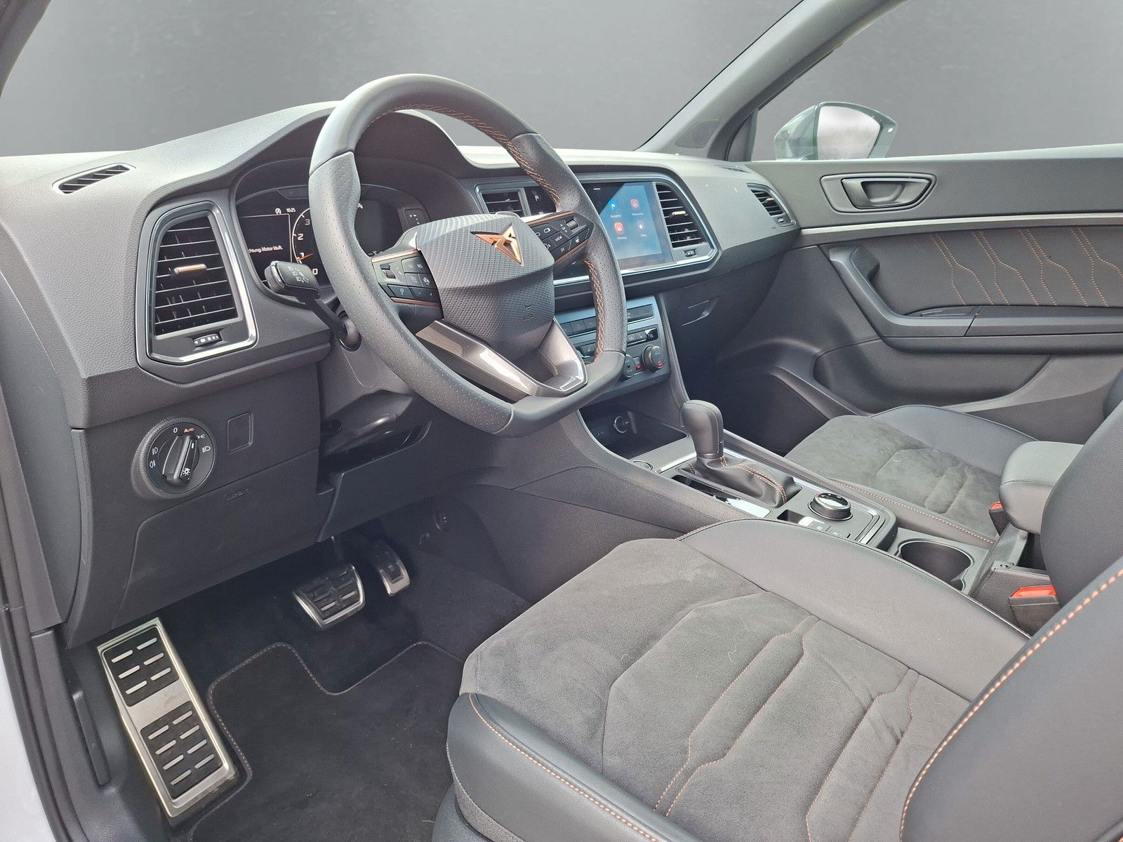 Fahrzeugabbildung CUPRA Ateca 1.5 TSI LED Navi 19"AHK 5 J.Gar. Kamera