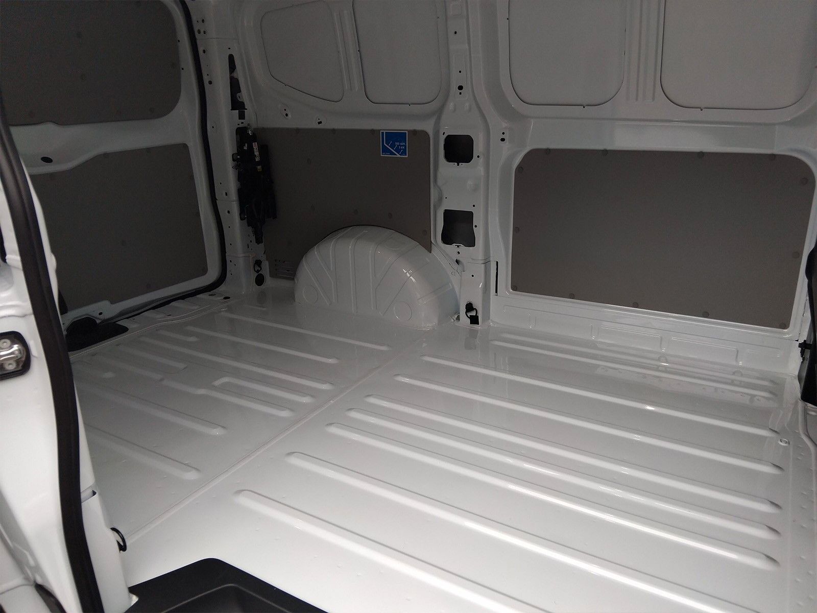 Fahrzeugabbildung Volkswagen T 7 Transporter 2.0 TDI 3er Bank PDC APP Navi
