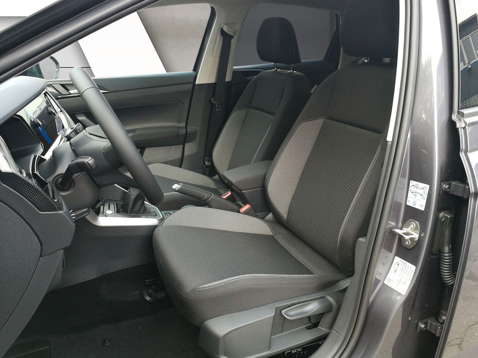 Fahrzeugabbildung Volkswagen Taigo 1.0 TSI Panorama ACC Kamera Kessy Verkehr