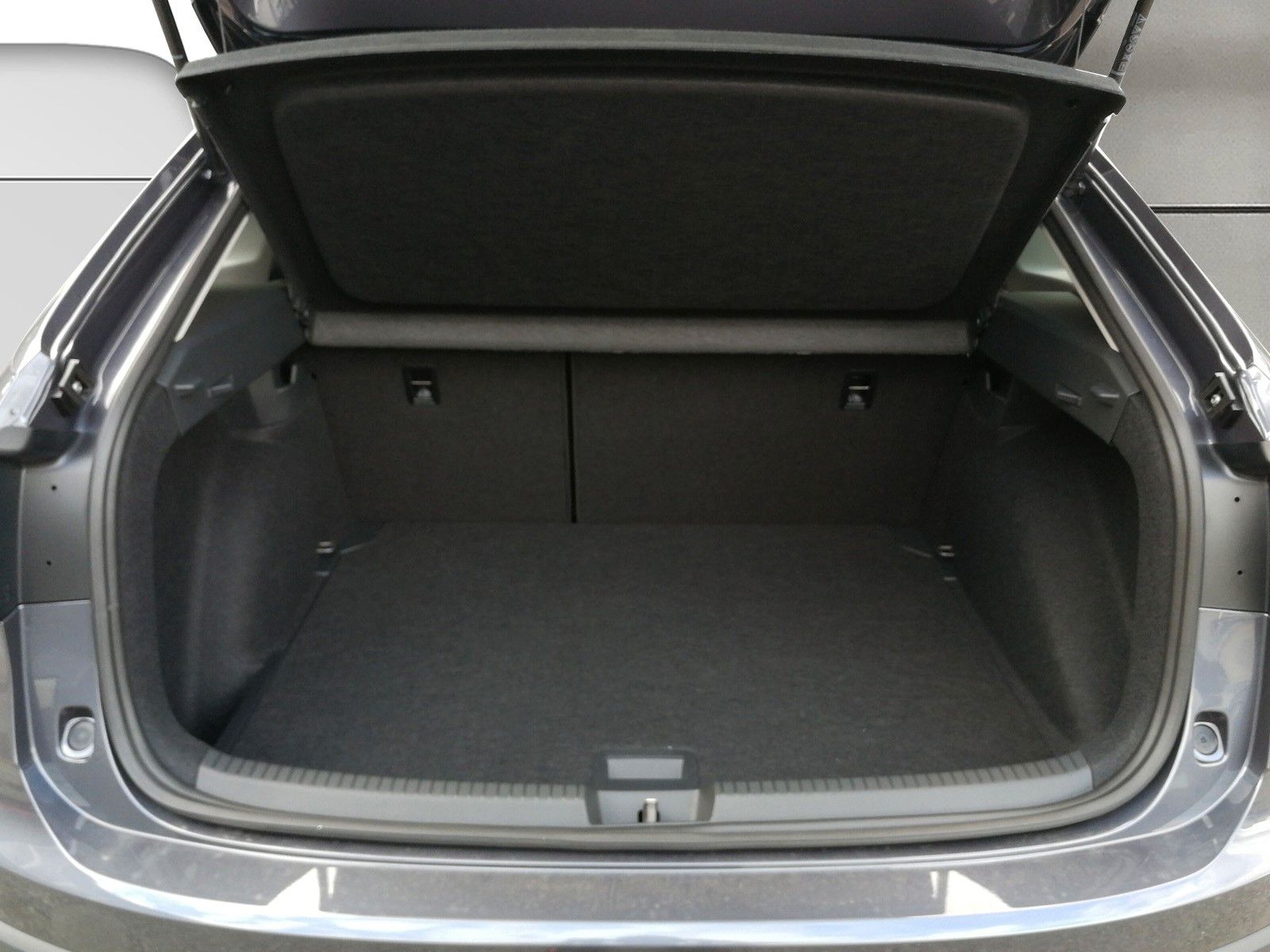 Fahrzeugabbildung Volkswagen Taigo 1.0 TSI Panorama ACC Kamera Kessy Verkehr
