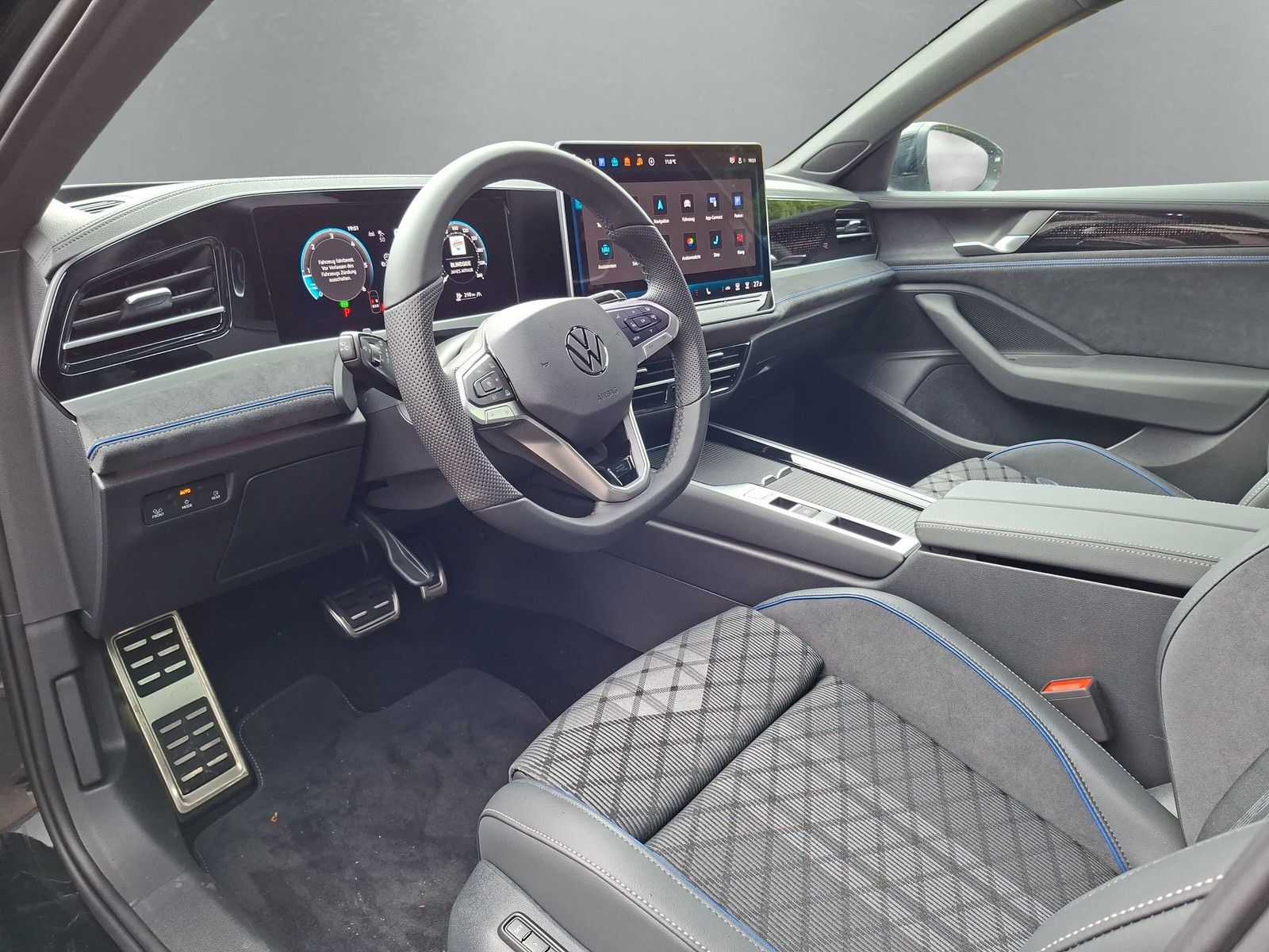 Fahrzeugabbildung Volkswagen Passat Variant 2.0TDI 4M R-Line Vollausst.Mod.26