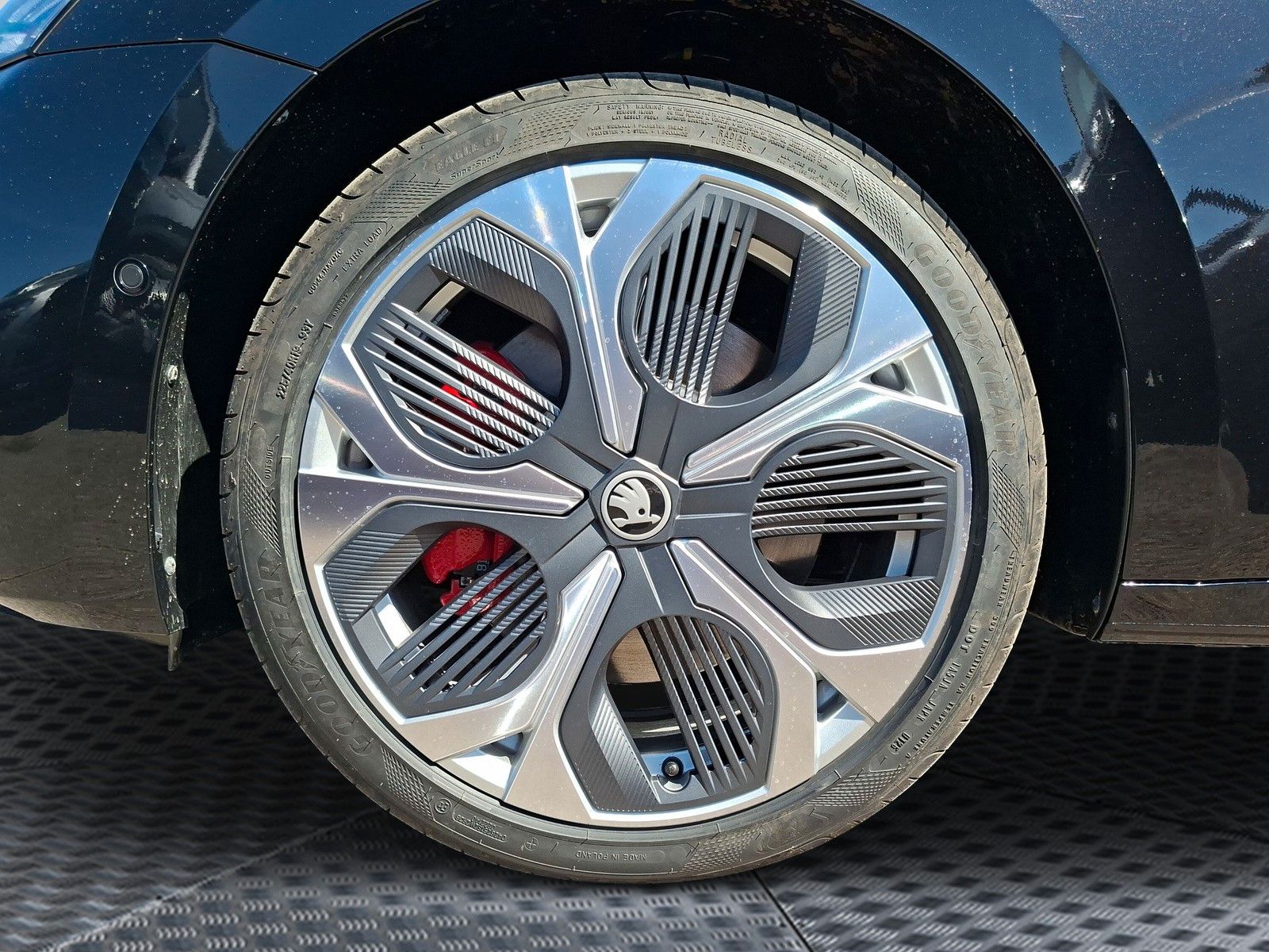 Fahrzeugabbildung SKODA Octavia Combi 2.0TSI RS 19"AHK PanoStandh.Canton