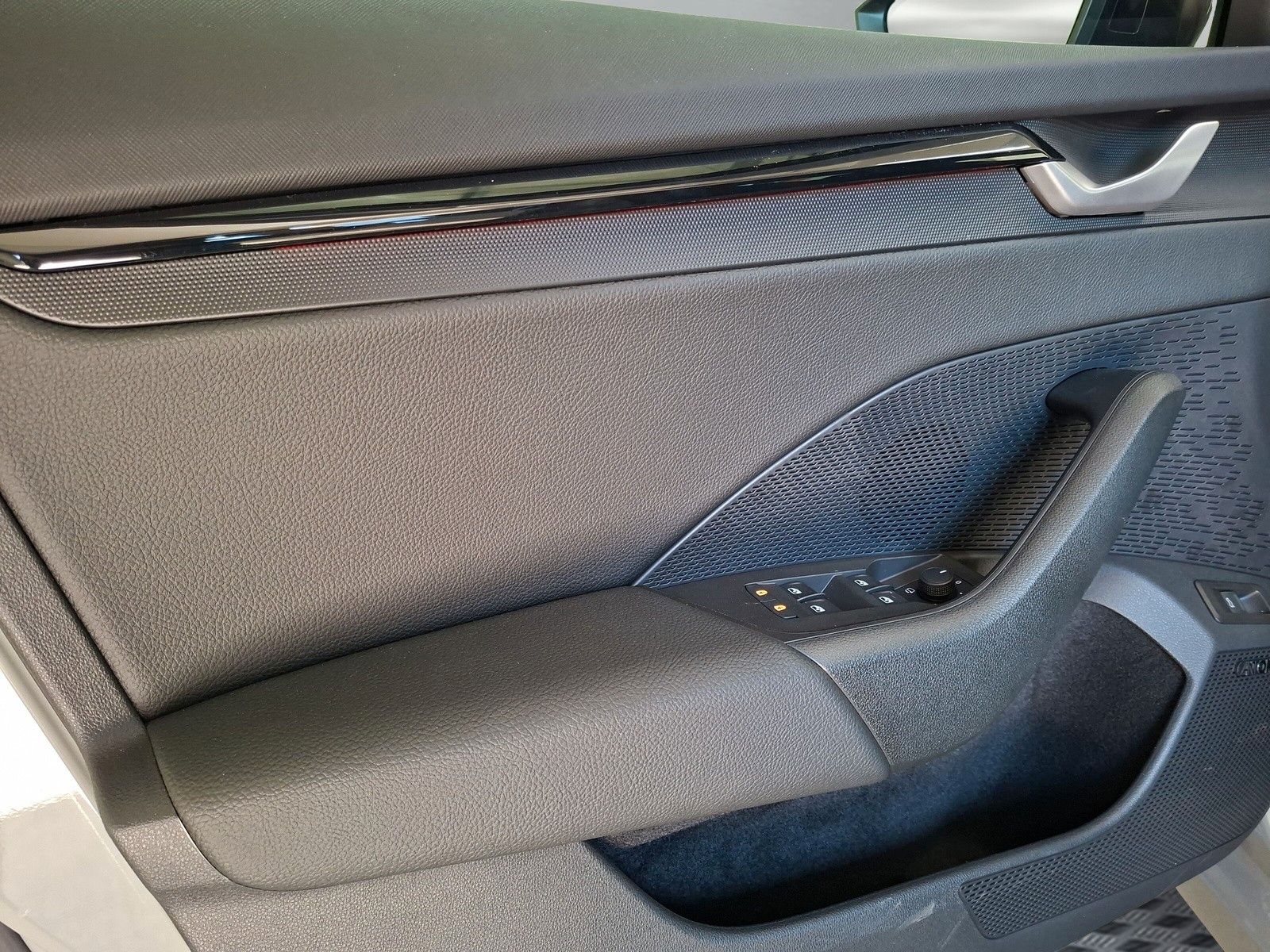 Fahrzeugabbildung SKODA Octavia Combi 2.0TSI RS 19"AHK PanoStandh.Leder