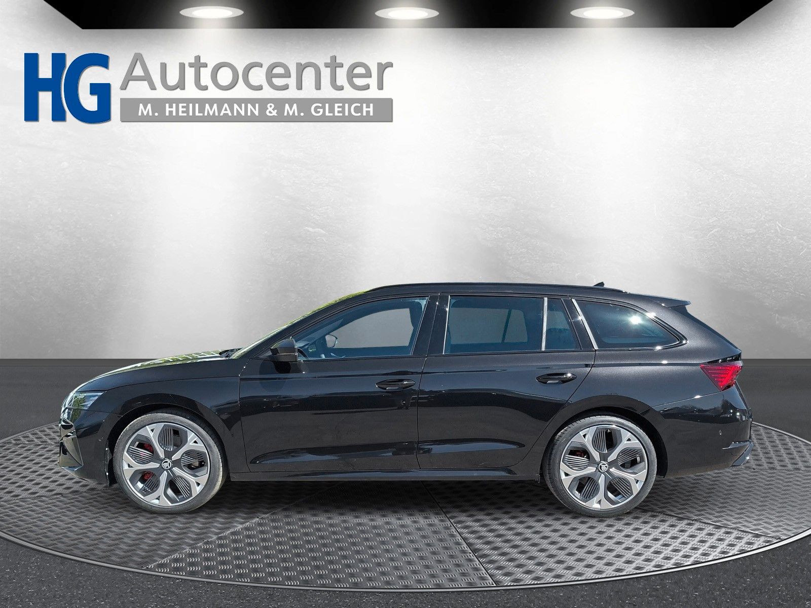 Fahrzeugabbildung SKODA Octavia Combi 2.0TSI RS 19"AHK PanoStandh.Leder